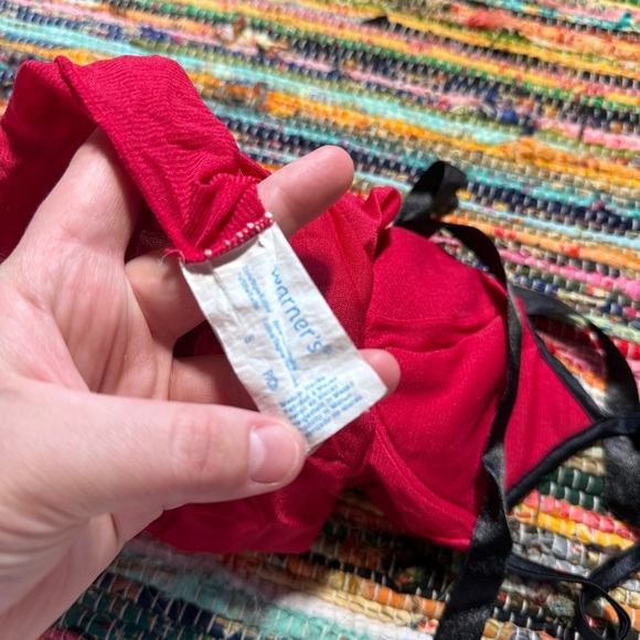 Vintage Y2K Red & Black Bustier Camisole – Warner’s Size Small - Picture 4 of 4